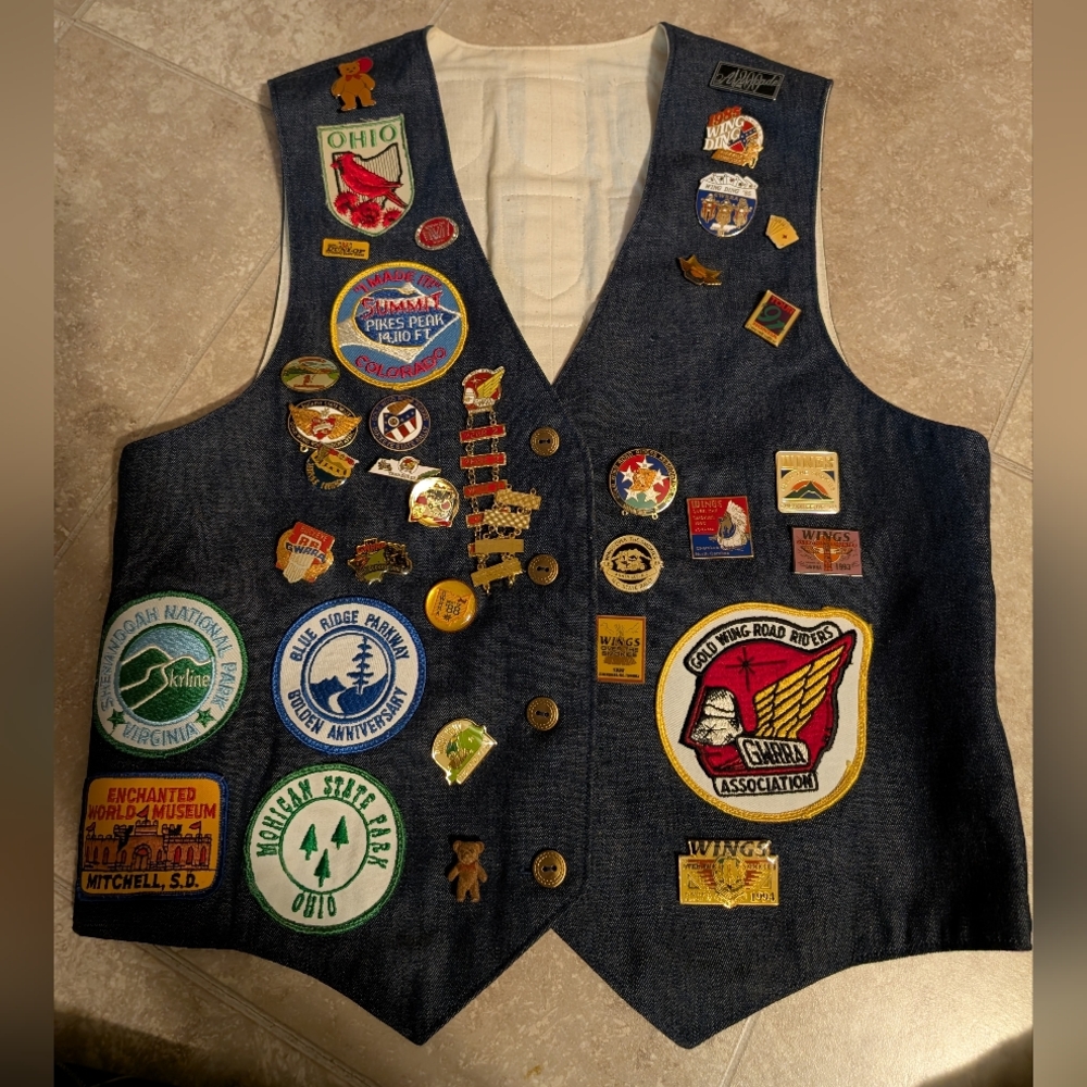 Vintage Motorcycle Vest With Gold wing/State Pins And Patches Wing Ding